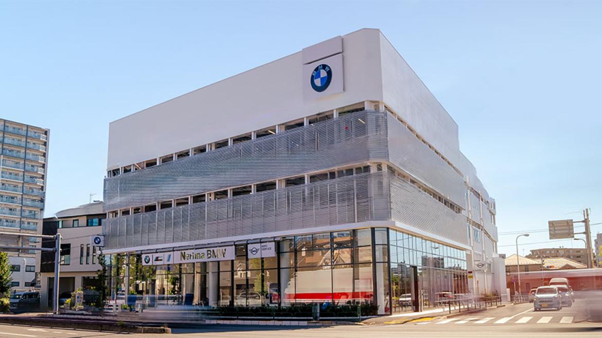 BMW練馬・新車ショールーム